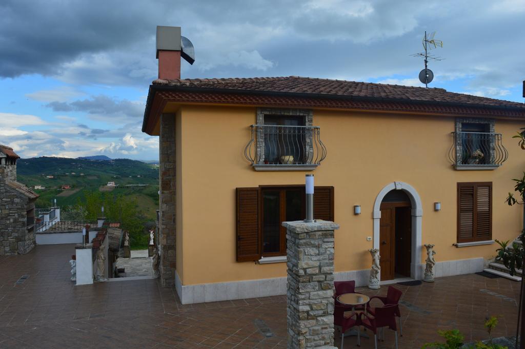 Villa Tre Colli Agri B&B Ariano Irpino Bagian luar foto